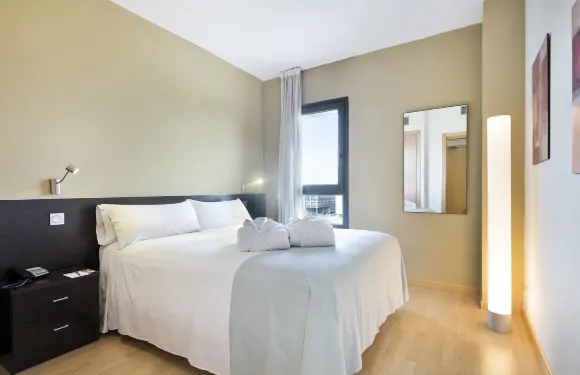 馬德里機場套房爵怡酒店