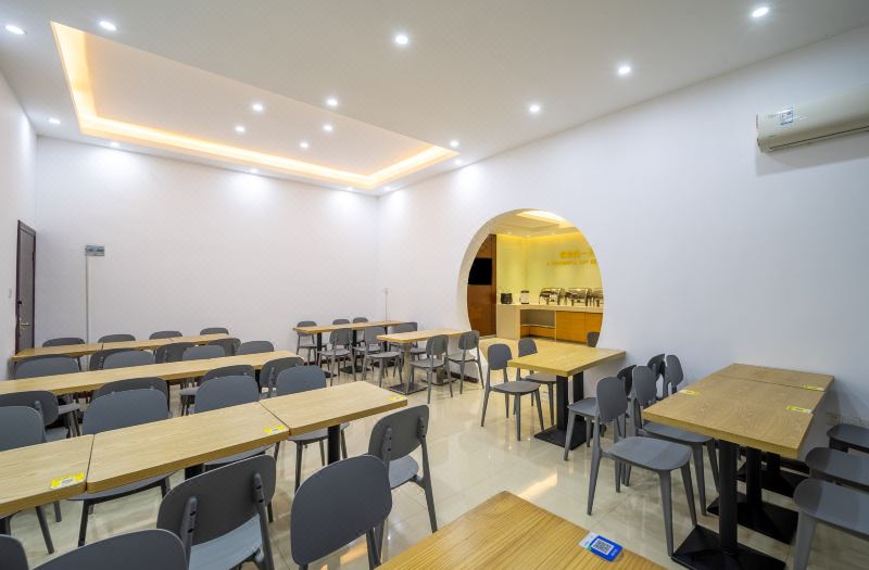 City Riverview Hotel (Guilin North High-speed Railway Station Wanda) photo 3