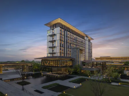 Element Guangzhou Baiyun Отели рядом с достопримечательностью «Guangdong University of Foreign Studies»