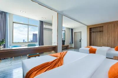 耀景飯店（貴港平南中心廣場客運中心店） 平南縣財富廣場附近的飯店