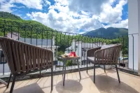 Mountain View Designer Holiday Micro Hotel (Tangkou South Gate, Huangshan Scenic Area)