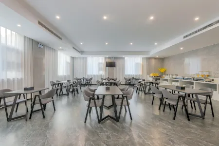 Jinjiang Inn Style Hebi Century Square Hotel Отели в г. Хэби