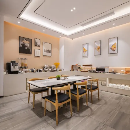Paco Hotel Taojin Metro Guangzhou Отели рядом с достопримечательностью «Торговый центр La Perle»