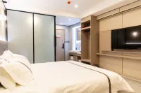 Hongrui Hotel (Yanji Dinosaur Kingdom Korean Folk Garden)