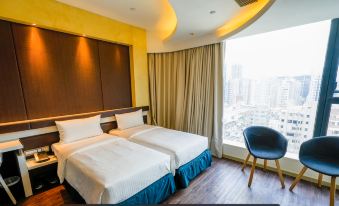 Epoch Hotel