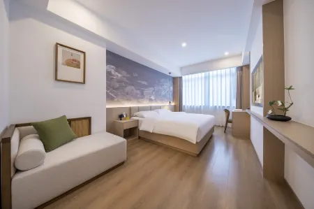 Nanjinhong Hotel (Chengdu Wuhou  Huaxi Hospital) Отели рядом с достопримечательностью «Sichuan Indoor Stadium»