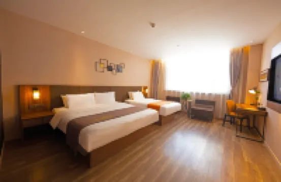 Homeinn Plus Hotel (Zhangye West Railway Station) - 3-Star