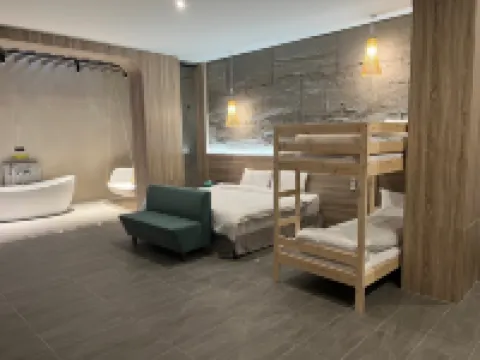 Ya-Wei-Hotel 지지선 주변 호텔