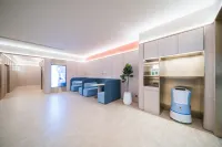 HanTing Hotel (Taonan Zhubang Wanchengguangchang Plaza)