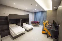 치춘 클라우드 톱 윙스 호텔 - 2성급