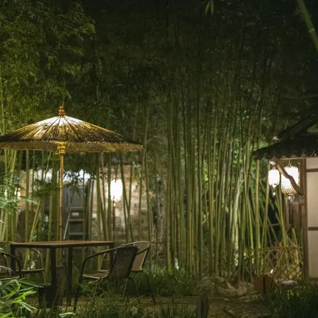 Yueshang Zen Space Homestay (Zhouzhuang Ancient Town Branch)