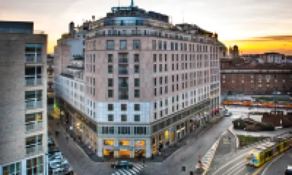 米蘭大教堂廣場飯店 米蘭大教堂廣場附近的飯店