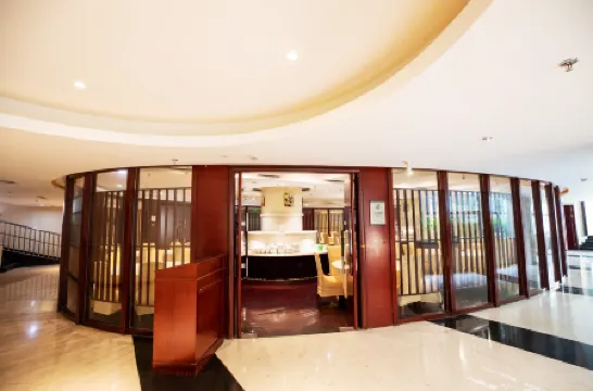 Kailong International Hotel Отели рядом с достопримечательностью «Shimei Garden»