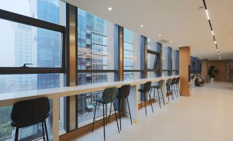 Lemon Hotel