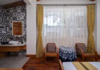 Huole Courtyard Hotel