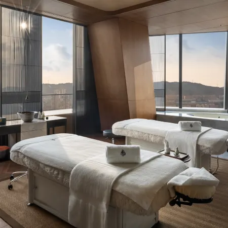 Four Seasons Hotel Dalian