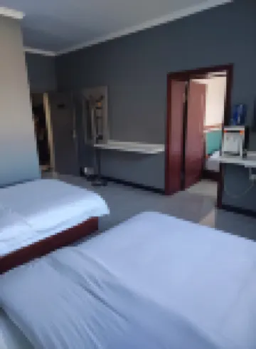 Dongcheng Hotel (Hami North Exit Shop)