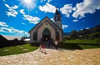 Sansan Guyu Hotel (Orenda Homeland America Store) Hotels in Huailai County