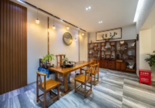 Dali Guyue Nanfeng Inn (Dali Bohai Park Bohai Ecological Corridor)