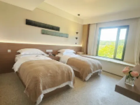Floral Hotel · Bengbu Sanzhi Xiaolu Hotel