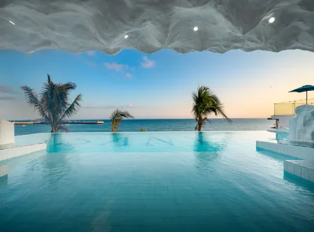 Sanya ZRS Nature Reading · Fengbaijing Seaview Hotel Отели рядом с достопримечательностью «Xidao Wharf»