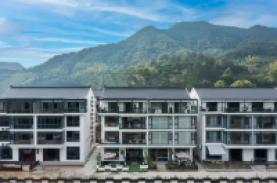 Tonglu Mountain Yuqi · Quye VILLA Team Building Roaming Vacation Meisu (Maoping Village Store) Hotels near Shishe Village