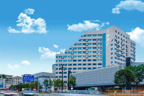 Huaju Hotel (Xi'an Wulukou Subway Station) - parking