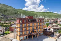 IU Hotel (Batang County 318 National Road Branch)