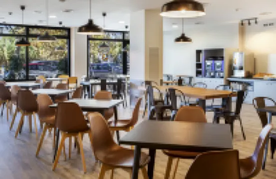 巴塞隆拿魯維住宿加早餐酒店