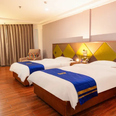 Super 8 Hotel (Weifang High Speed Railway North Station)
