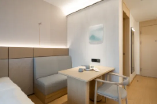 全季飯店（珠海白藤湖家和城廣場店） 三聖宮附近的飯店