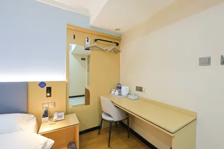 Super 8 Hotel (Harbin Central Street)