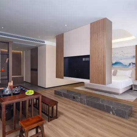 Luyuan International Hotel ( Alugudong Scenic Spot)