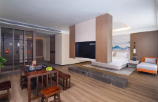 Luyuan International Hotel ( Alugudong Scenic Spot)