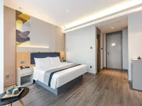 Home Inn Selected (Jinan International Garden Expo Park Innovation Valley Branch) Hotels near Changqing