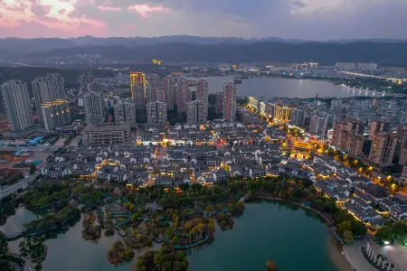 renbang health& resort hotel Отели рядом с достопримечательностью «Honghe Nativeland»