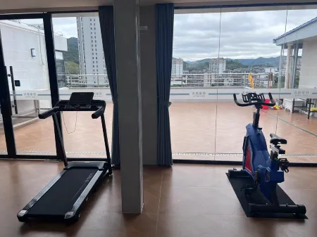 GELI HOTEL Отели рядом с достопримечательностью «Quannanxian Library»