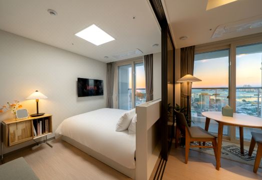 어반스테이 속초등대해변 실내 이미지