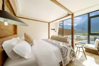 Yunfu Li Yunsuye Le Lake private soup homestay Hotels in Mianning County