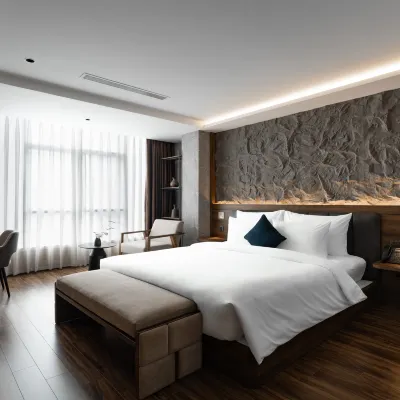 Kin Hotel Thai Van Lung Отели рядом с достопримечательностью «Винком-центр»