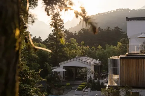 Jiuhua Mountain Yunjian B&B