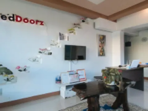 Reddoorz Plus near Municipality of Luisiana Laguna โรงแรมในลากูนา