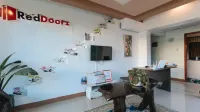Reddoorz Plus near Municipality of Luisiana Laguna Hotels in Laguna