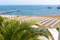 Paloma Perissia - Ocean View