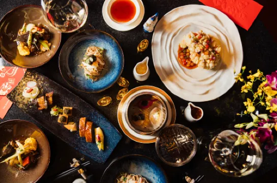 The Peninsula Paris Restauration Photos