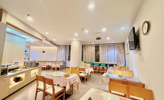HanTing Hotel (Chongqing Xinpaifang Fortune Center)