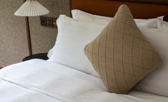 Youju B&B (Qingyuan Taihe Ancient Cave Gulongxia Branch)