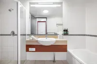 Crowne Plaza Alice Springs Lasseters Hotels in Desert Springs