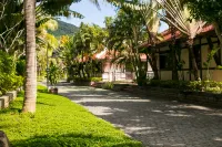 Son Tra Resort & Spa Danang Отели рядом с достопримечательностью «Lady Buddha»