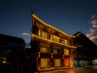 Lugu Lake Sunshine Boutique Hotel